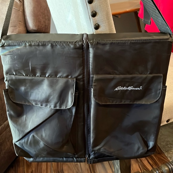 Eddie Bauer Portable Infant Travel Bed with Shoulder Strap - Picture 6 of 7